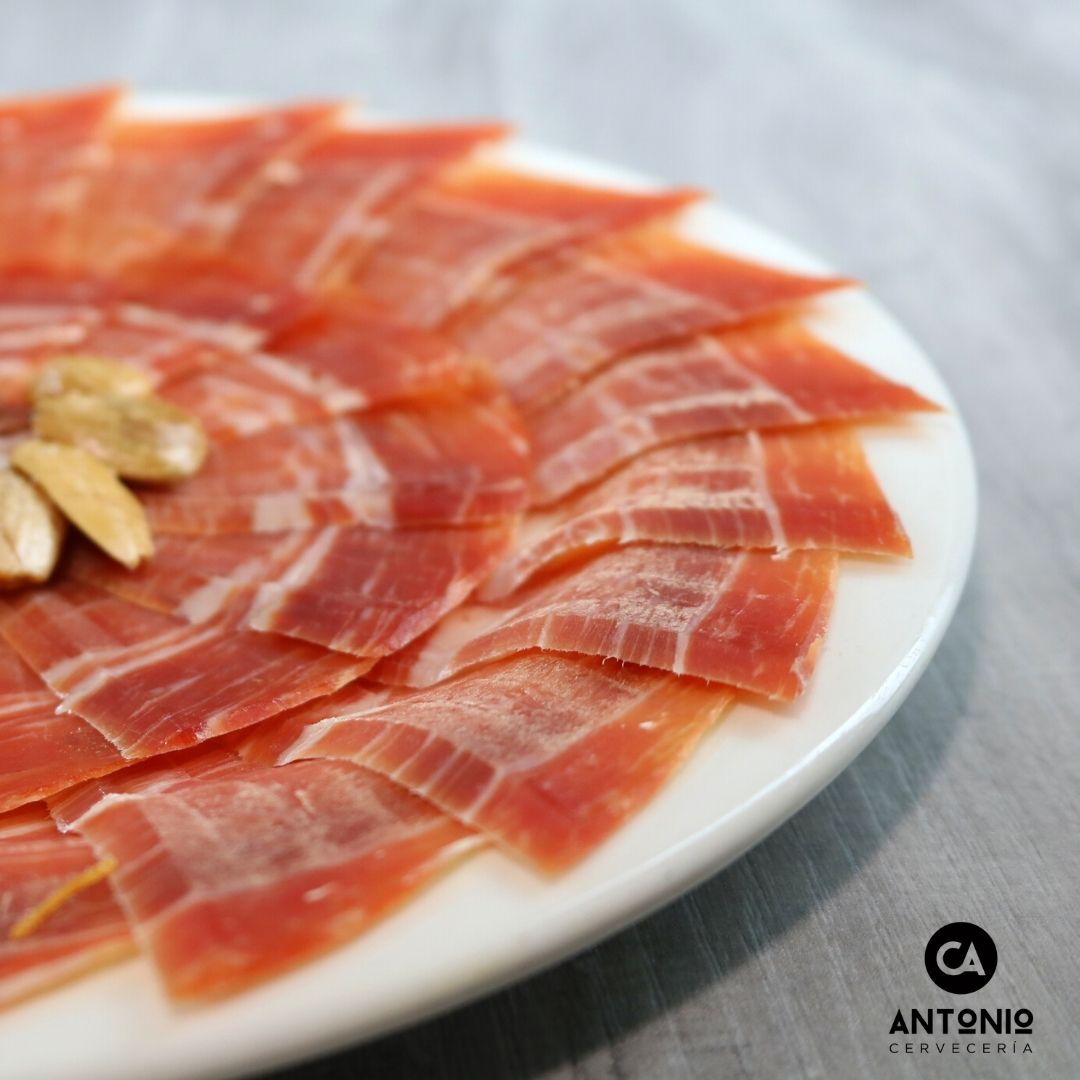 Jam&oacute;n Serrano